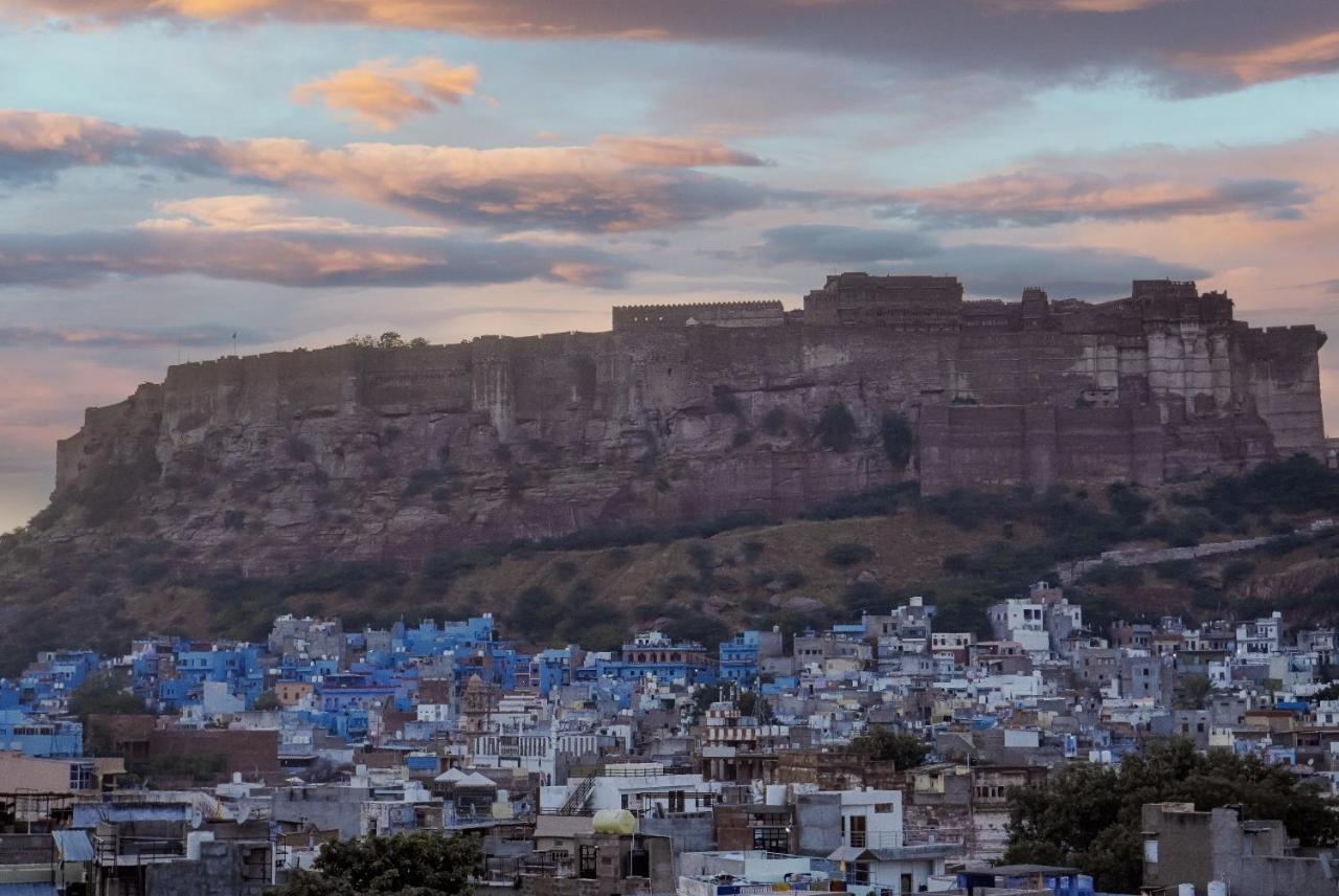 Hinduja Haveli Gulab Sagar Hotel Jodhpur  Buitenkant foto