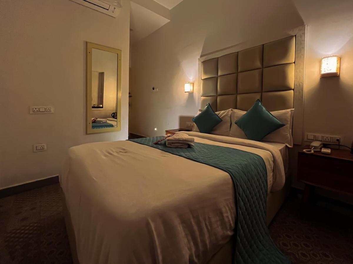 Hinduja Haveli Gulab Sagar Hotel Jodhpur  Buitenkant foto